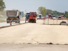 Szeged, BYD, beruházás, 5-ös út, szélesítés, útépítés