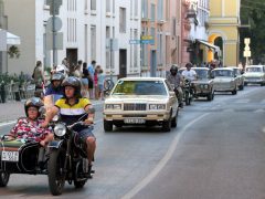 Szeged, XV. Dél-Alföldi Veteránjármű Találkozó, veteránjármű, veterán autók, felvonulás, belváros
