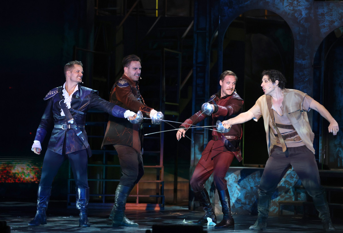 Szeged, Szegedi Szabadtéri Játékok, A 3 testőr, musical, színház, Dóm tér, kultura