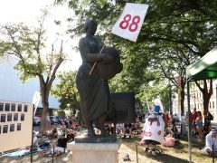 Szeged, Magyarország Első Semmittevő Versenye, Rádió 88, Dugonics tér