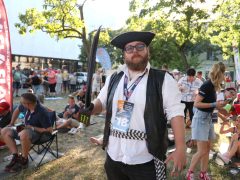 Szeged, Magyarország Első Semmittevő Versenye, Rádió 88, Dugonics tér