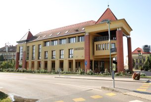 Mórahalom, városháza