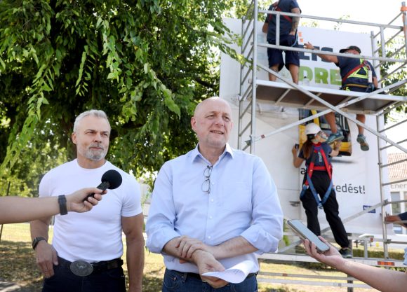Szeged, önkormányzat, közösségi közlekedés, kampány, Nagy Sándor, Izabella-híd, plakát