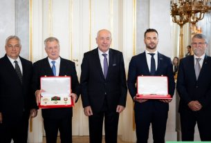 Kapu Tibor. Farkas Bertalan. Augusztus 20. Fotó: Orbán Viktor hivatalos FB