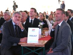 Algyő, 60 éves, algyői kőolaj- és földgázmező, kőolaj, földgáz, MOL, ünnepség, Molnár József, Schubert Archibald, Molnár Áron, Steiner Attila