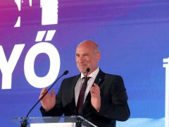 Algyő, 60 éves, algyői kőolaj- és földgázmező, kőolaj, földgáz, MOL, ünnepség, Molnár József, Schubert Archibald, Molnár Áron, Steiner Attila