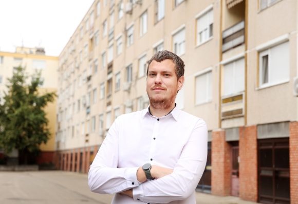 Szeged, Bátyi Tamás, ingatlanközvetítő