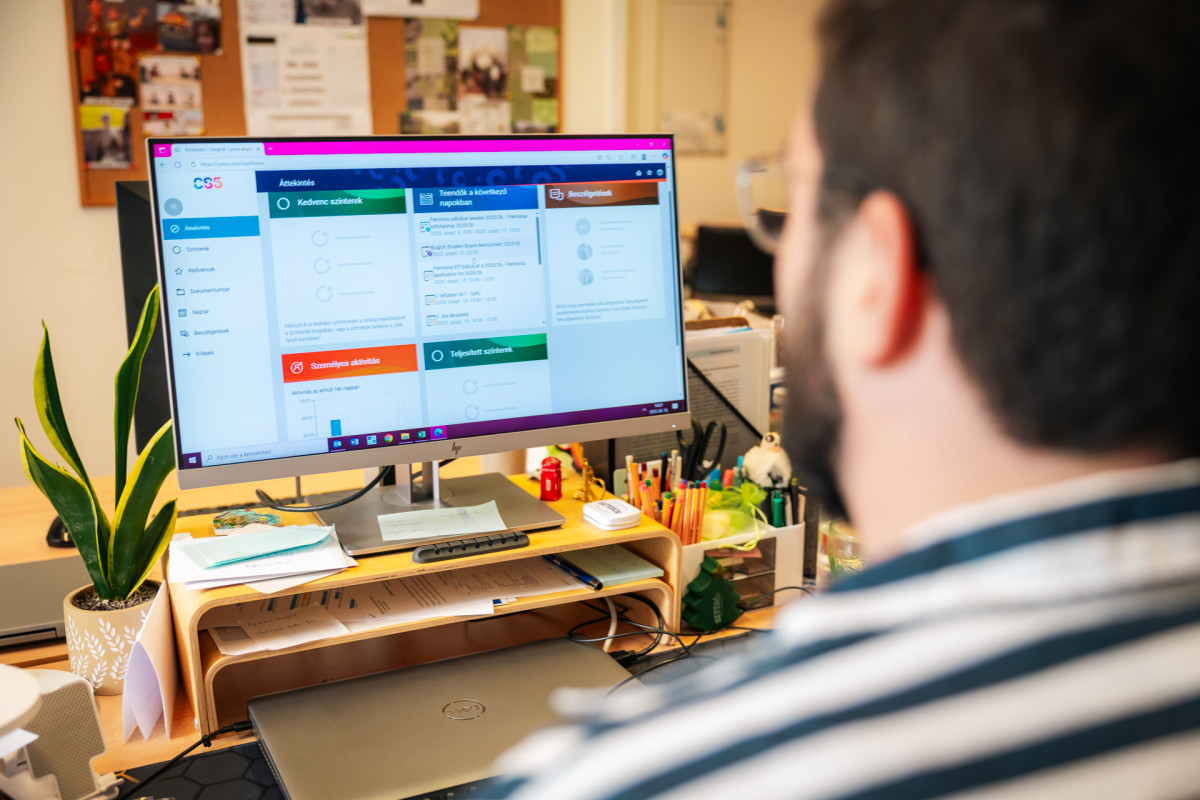 Megérkezett a CooSpace 5 az SZTE-re. Fotó: SZTE/Sahin-Tóth István