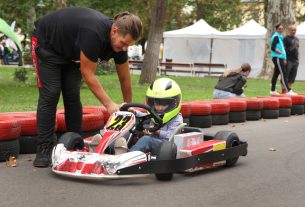 Szeged, E Street Parade, rendezvény, autó, gokart, elektromos autó, rakpart, Széchenyi tér