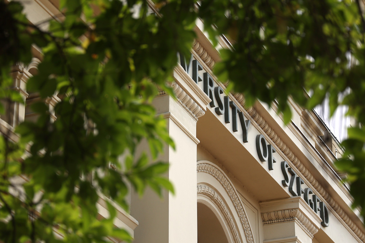 Szeged, Szent-Györgyi Albert, évforduló, megemlékezés, Rektori, egyetem, szobor