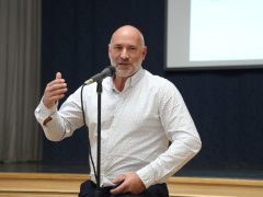 Algyő, Molnár Áron, polgármester, lakossági fórum, BYD, gyár, külföldi munkavállalók, kínai vendégmunkások, szállás, Jura Ipari Park