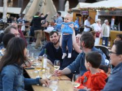 Szeged, Dóm tér, ősz, bor, Borfesztivál, Bor tér, felvonulás, borrendek, néptánc