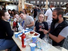 Szeged, Dóm tér, ősz, bor, Borfesztivál, Bor tér, felvonulás, borrendek, néptánc