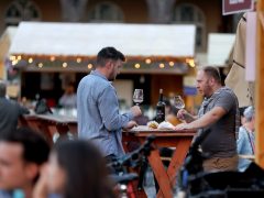 Szeged, Dóm tér, ősz, bor, Borfesztivál, Bor tér, felvonulás, borrendek, néptánc