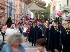 Szeged, Dóm tér, ősz, bor, Borfesztivál, Bor tér, felvonulás, borrendek, néptánc