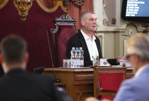 Szeged, közgyűlés, városháza, Botka László