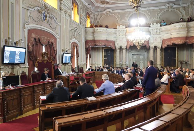 Szeged, közgyűlés, városháza, Botka László