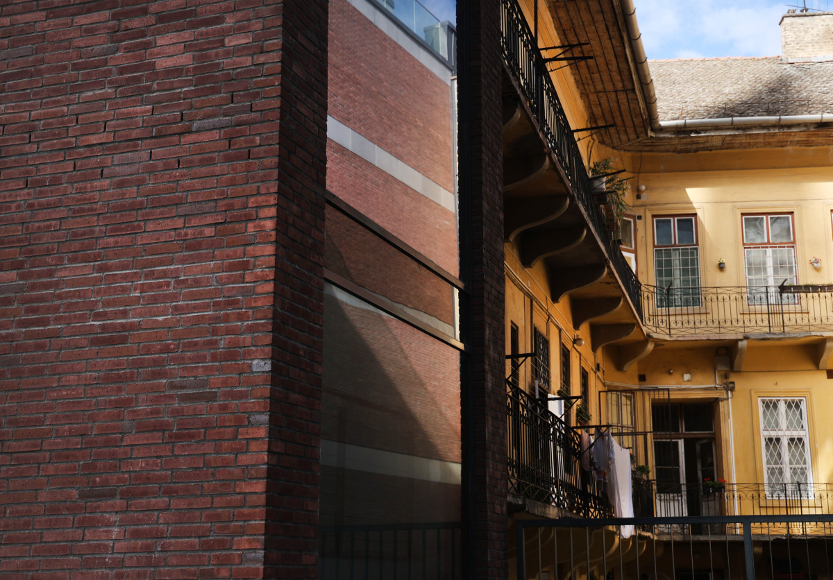 Szeged, belváros, bérház, lakás, ingatlan, albérlet