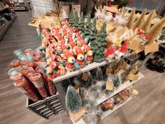 Szeged, szeptember, karácsony, áru, dekoráció