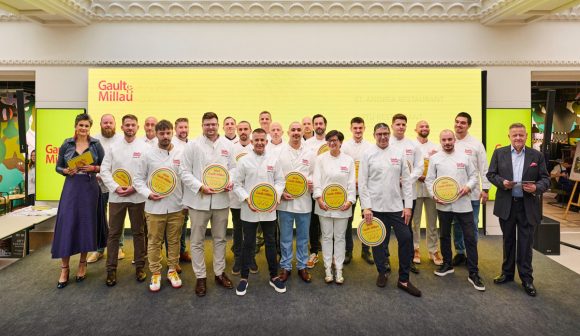 Katkó Kriszta. Alkimista. Elismerés. Étterem. 