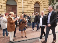 Szeged, átadás, megújult, Oroszlán utca, régészeti leletek, KÉSZ, acélszobrok, kiállítás, Varga Mihály, Botka László