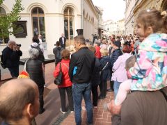 Szeged, átadás, megújult, Oroszlán utca, régészeti leletek, KÉSZ, acélszobrok, kiállítás, Varga Mihály, Botka László