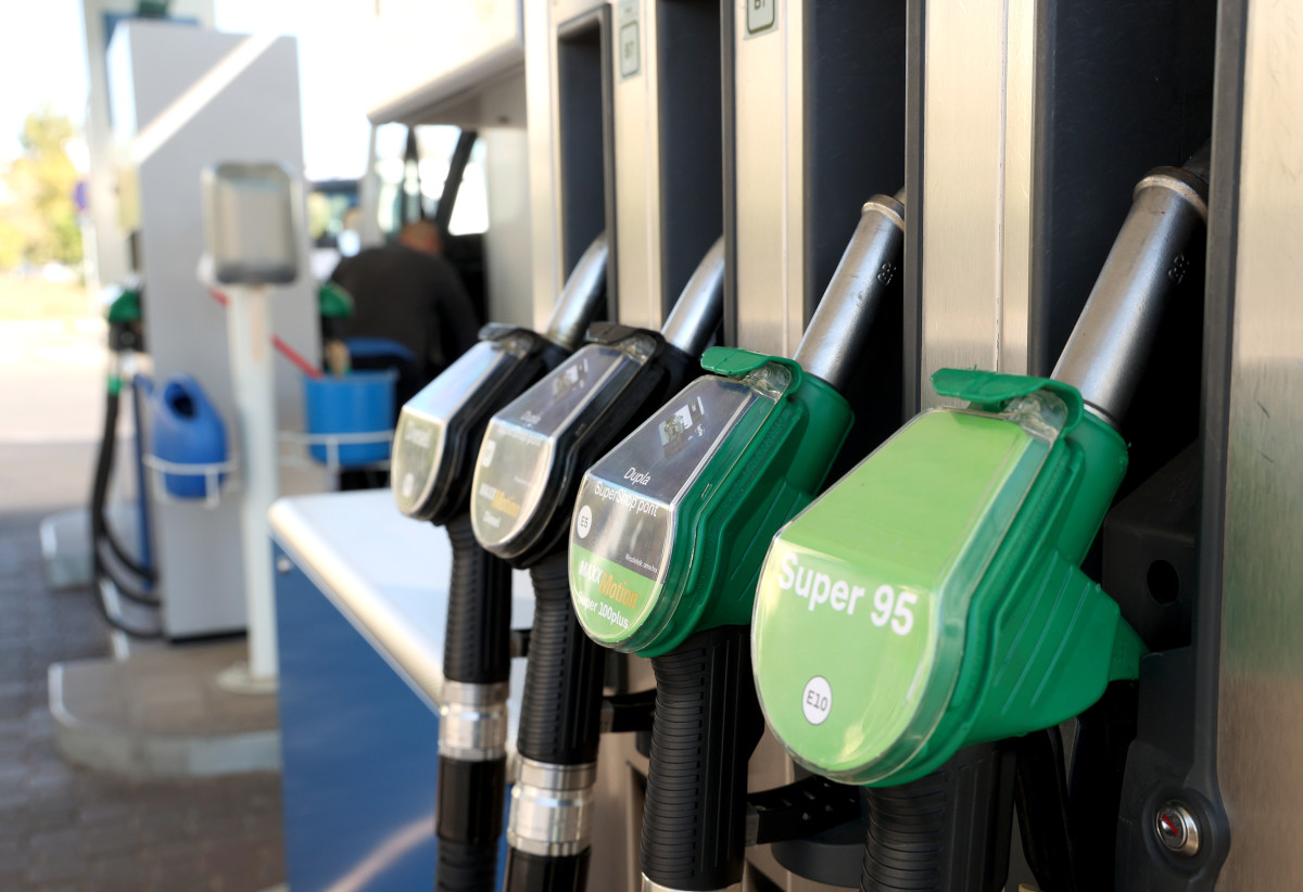 Szeged, tankolás, benzinkút, benzin, gazdaság