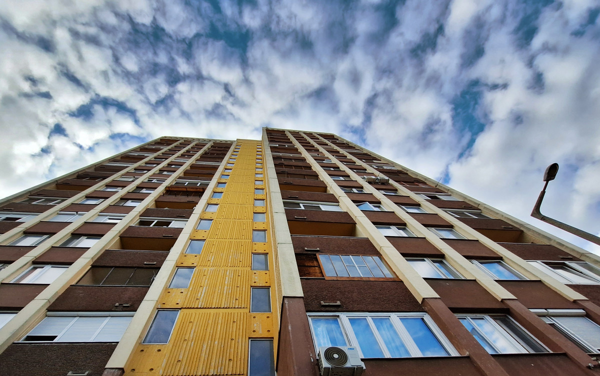 Szeged, 17 emeletes, lakóház, lakás, ingatlan, Újszeged