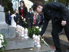 Szeged, október 6., megemlékezés, Aradi vértanúk tere, koszorúzás