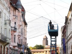 Szeged, szerelik, karácsonyi fények, díszkivilágítás, Kárász utca