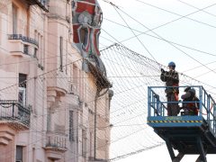 Szeged, szerelik, karácsonyi fények, díszkivilágítás, Kárász utca