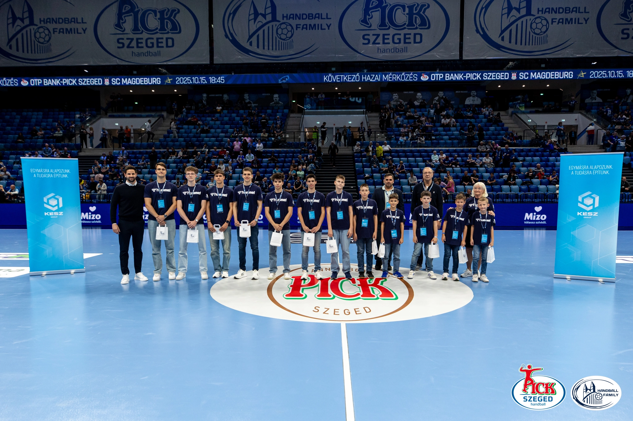 Fiatal magyar kézilabdás tehetségeket díjazott a KÉSZ Csoport. Fotó: KÉSZ