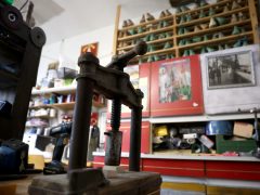 Röszke, Sallay Tibor, cipész, manufaktura, egyedi cipő, mesterség, ipar, kézműves