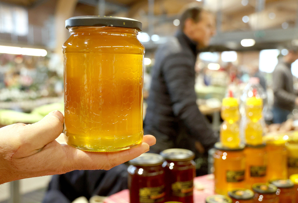 Szeged, méz, Mars téri piac, piac