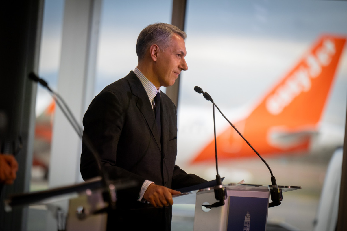 Lázár János. Liszt Ferenc repülőtér. Felújítás. Fotó: Lázár János hivatalos FB