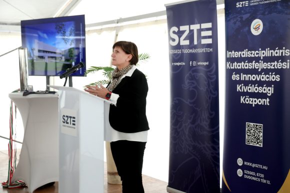 Szeged, Fenntartható Mobilitás Ipari Kapcsolati Központ, alapkőletétel, SZTE, egyetem, fejlesztés, kutatás