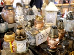 Szeged, koszorú, mécses, virág, Mars téri piac, Mindenszentek