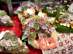 Szeged, koszorú, mécses, virág, Mars téri piac, Mindenszentek