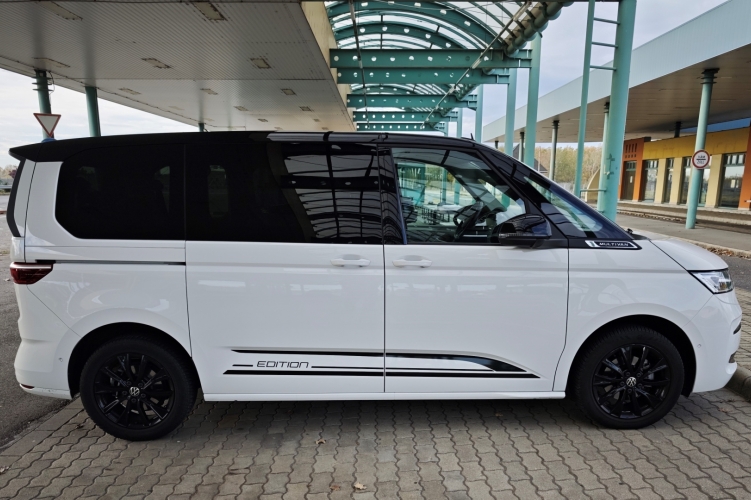 Körözött autót szűrtek ki Röszkénél