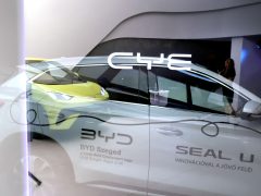 Szeged, BYD, autószalon, megnyitó, autó, Algyői út, gazdaság