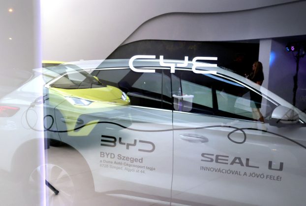 Szeged, BYD, autószalon, megnyitó, autó, Algyői út, gazdaság