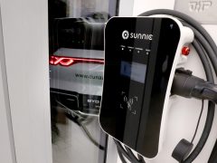 Szeged, BYD, autószalon, megnyitó, autó, Algyői út, gazdaság