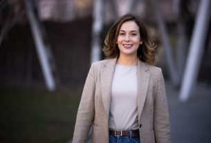 Cseh Katalin. Politika. Momentum. Fotó: Cseh Katalin hivatalos FB