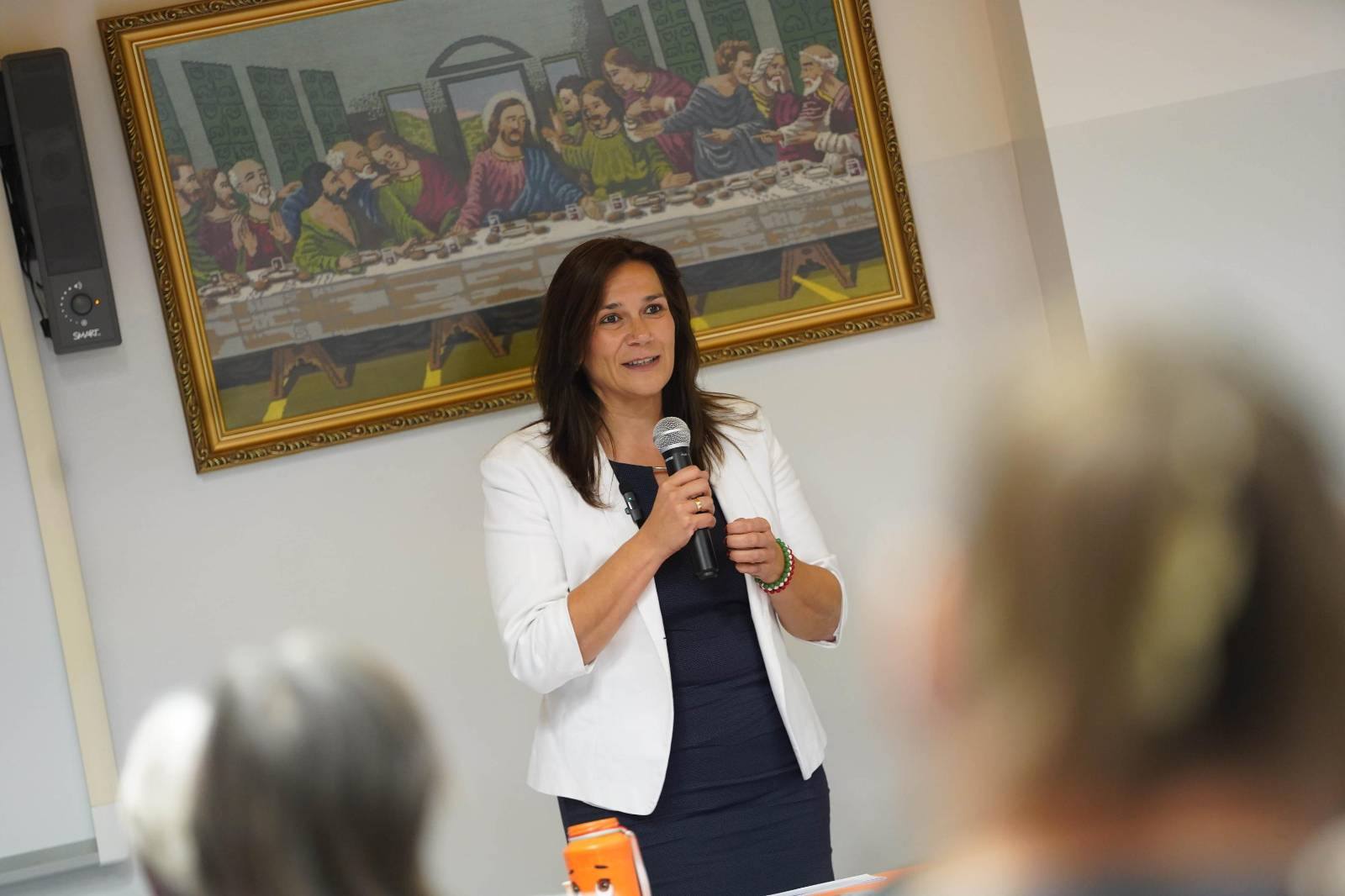 Kardosné Gyurkó Katalin miniszterelnöki biztosként folytatja munkáját. Fotó: Kardosné Gyurkó Katalin hivatalos FB