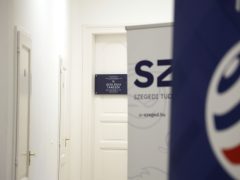 Szeged, felújított, SZTE, TTIK, Földrajz- és Földtudományi Intézet, átadó