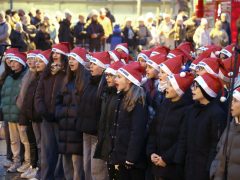 Szeged, megnyílt, Szegedi Karácsonyi Hetek, karácsony, fények, szarvas, gólyalábasok, Dóm tér