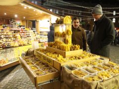 Szeged, megnyílt, Szegedi Karácsonyi Hetek, karácsony, fények, szarvas, gólyalábasok, Dóm tér