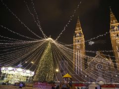 Szeged, karácsonyi vásár, adventi gyertyagyújtás, Dóm tér