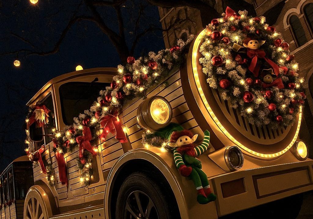 Szegedi Városnéző Kisvonat. Szeged. Advent. Karácsony. Fotó: Szegedi Városnéző Kisvonat hivatalos FB