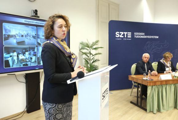 Szeged, SZTE, Dr. Bugyi István Szentesi Multidiszciplináris Centrum, eszközfejlesztések, szűrővizsgálatok, sajtótájékoztató, egyetem